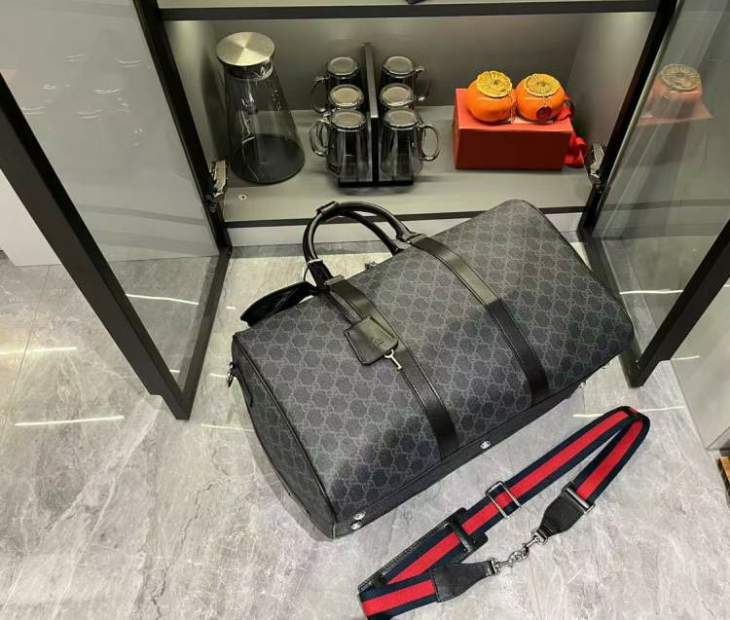 Picture of Gucci Mens Bags _SKUfw181948297fw